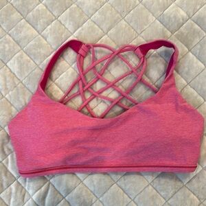 Lululemon Pink Seamless Sports Bra with removable inserts